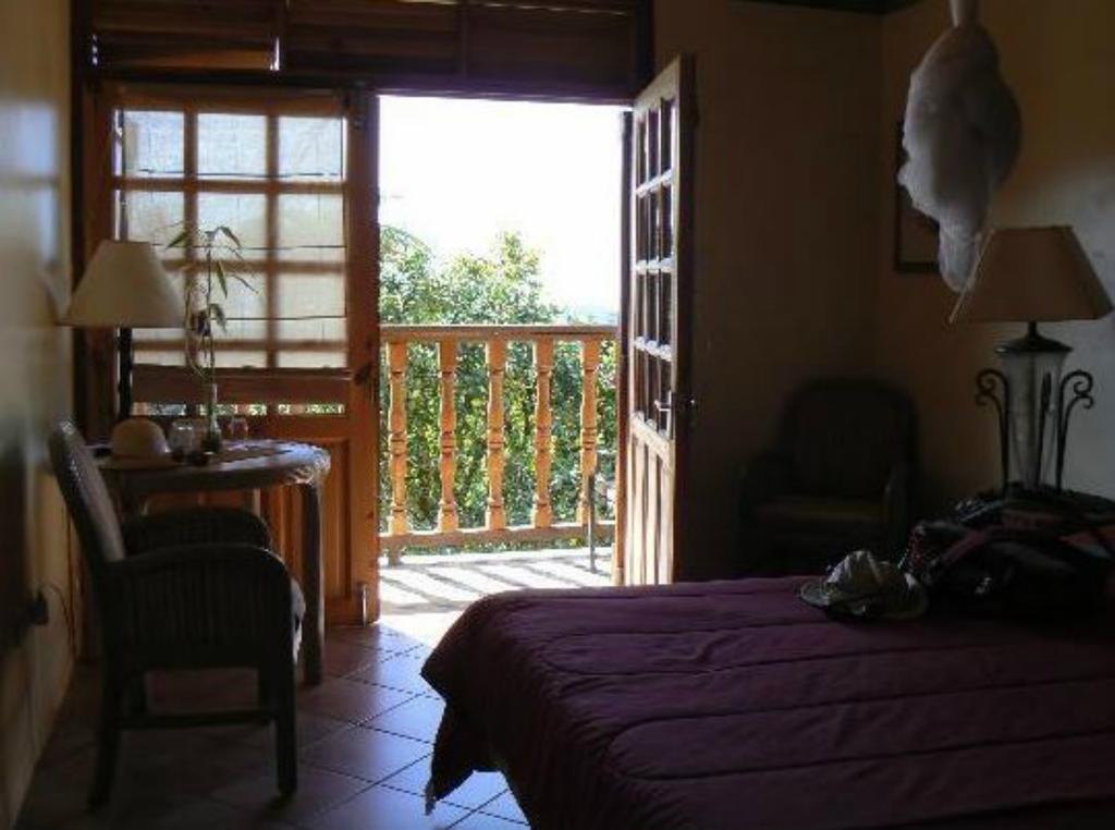 Roxy'S Mountain Lodge Laudat Room photo